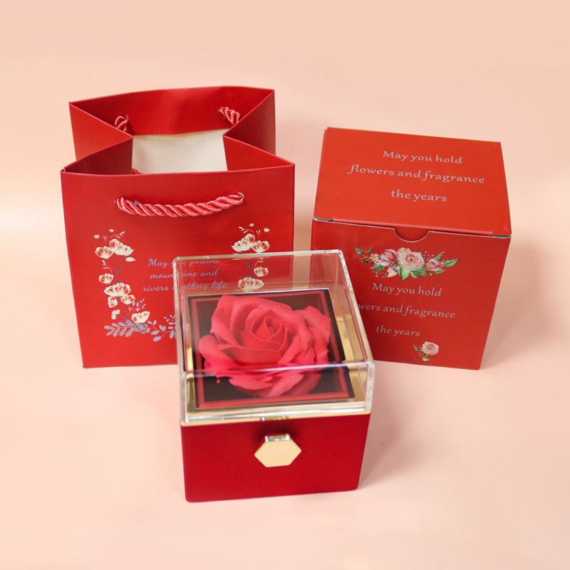 Caja Rosa Eterna con Collar y Mensaje Personalizado
